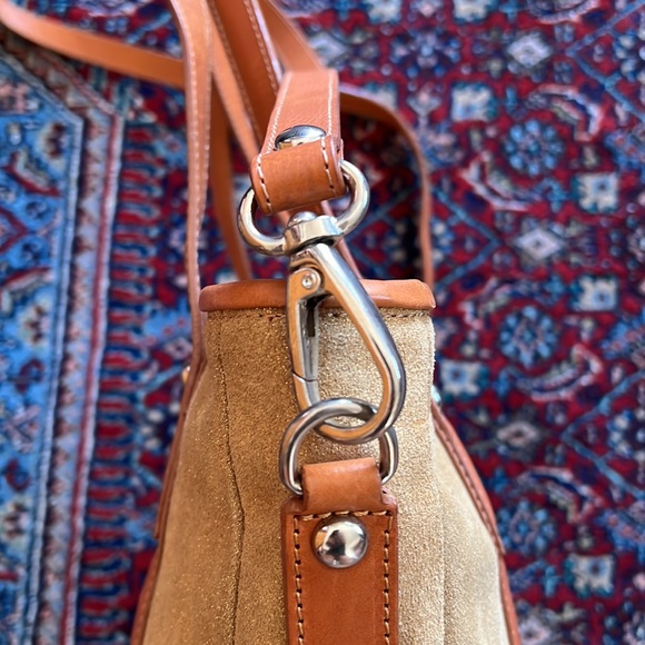 Valentina Gold Metallic tote, leather trim, crossbody option, gold hardw… - Picture 8 of 10